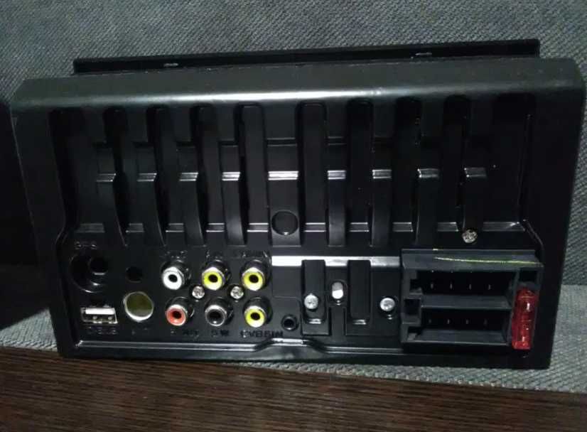 Новенькая магнитола 2 дин автомагнитола большая