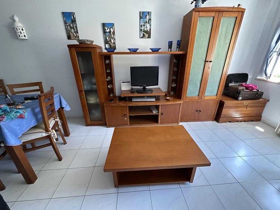 Móvel de Sala de Jantar Cerejeira