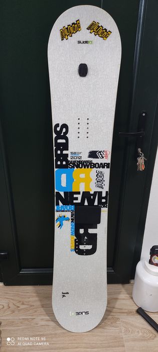 Prancha snowboard + fixadores + botas