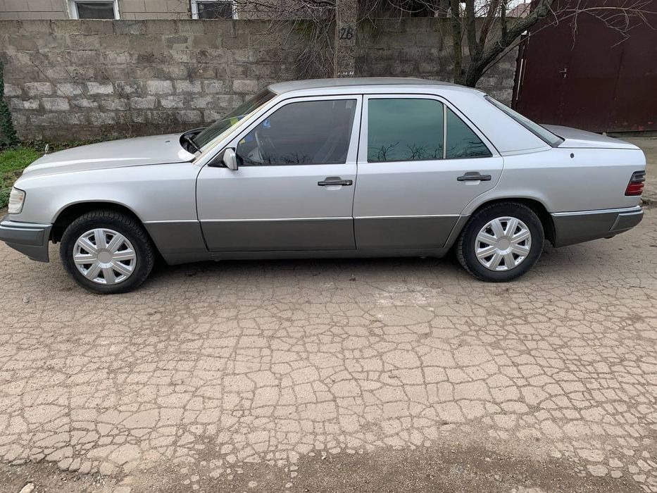 Мерседес w124,е280