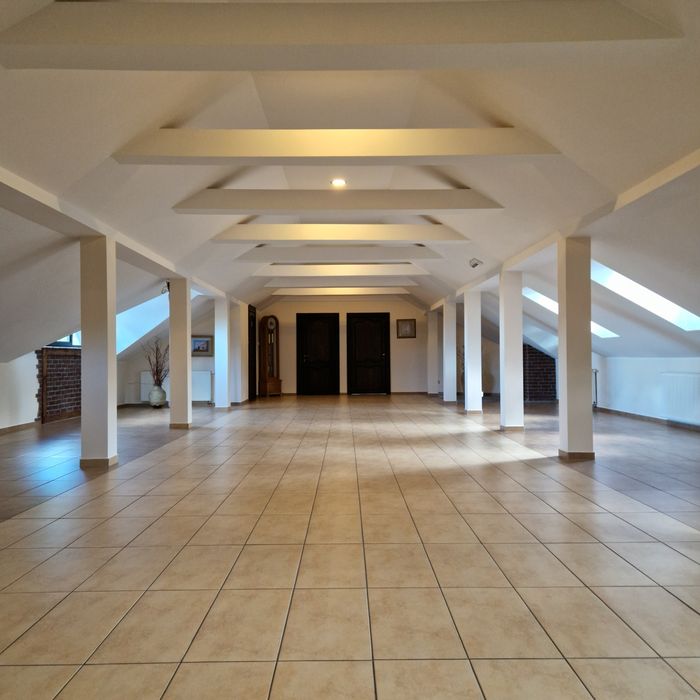 Lokal usługowy 550m² w Pszczółkach