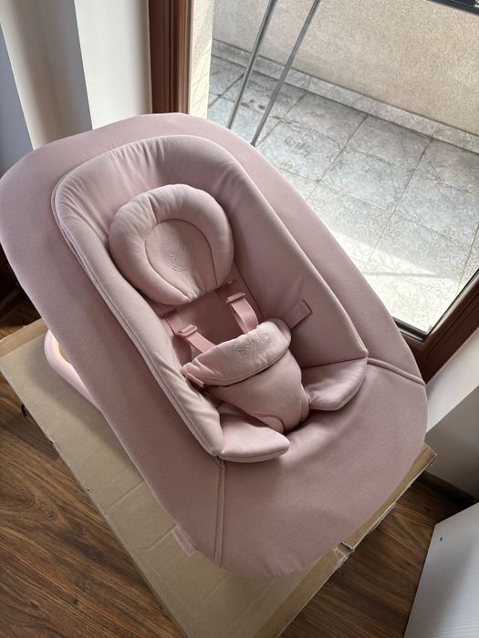 Cybex lemo bujaczek lezaczek bouncer