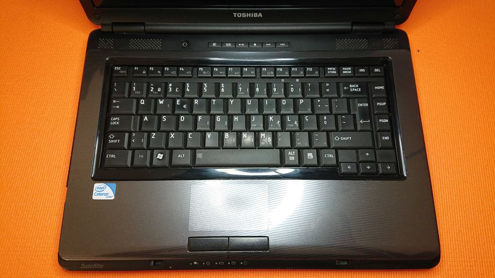 Low Cost com Garantia Portátil Toshiba64550632132099121