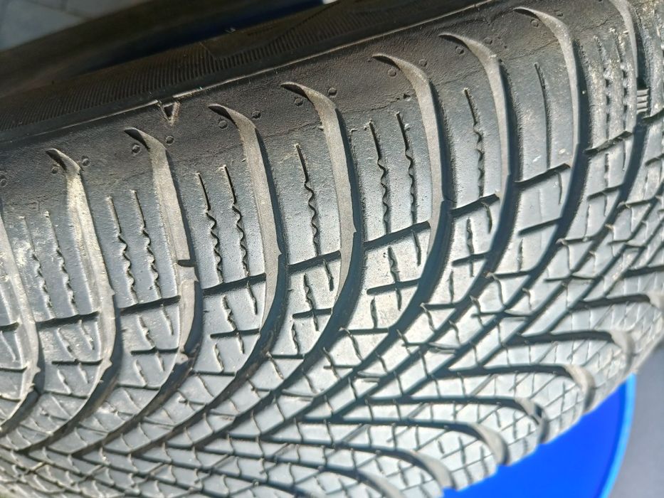 Komplet opon całorocznych Dębica Navigator 3