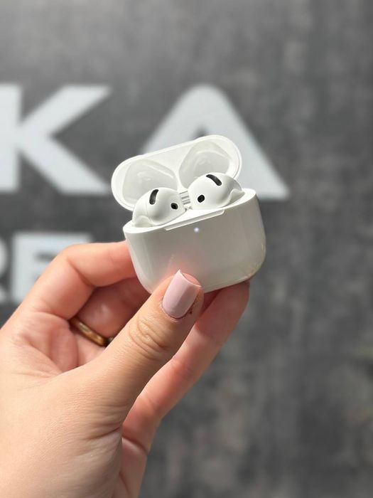 Нові оригінальні навушники Apple AirPods 4 ANC
