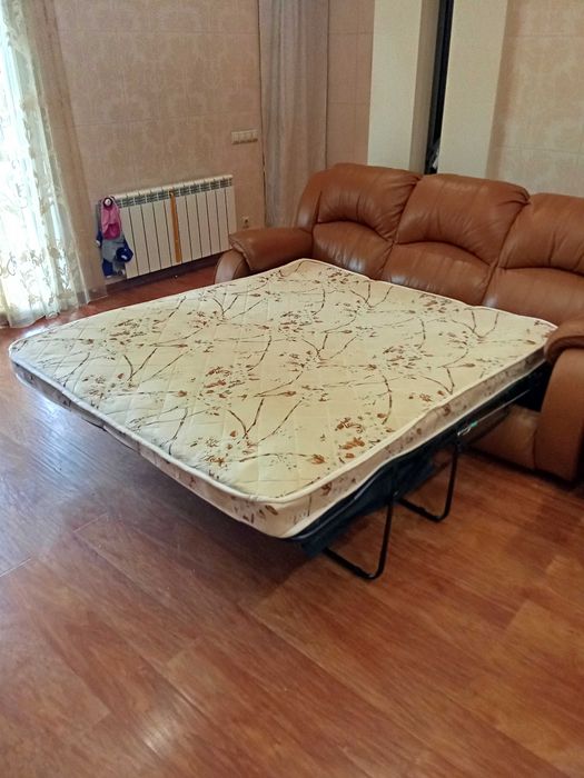Мягкий уголок.кожа.