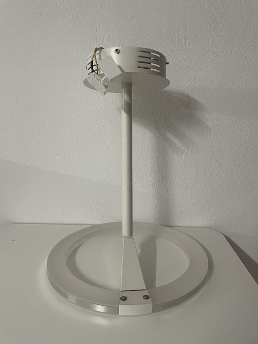 Candeeiro de tecto branco