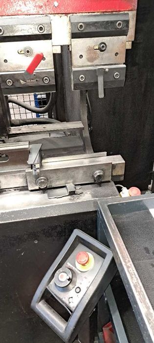 Hydrauliczna prasa krawędziowa AMADA