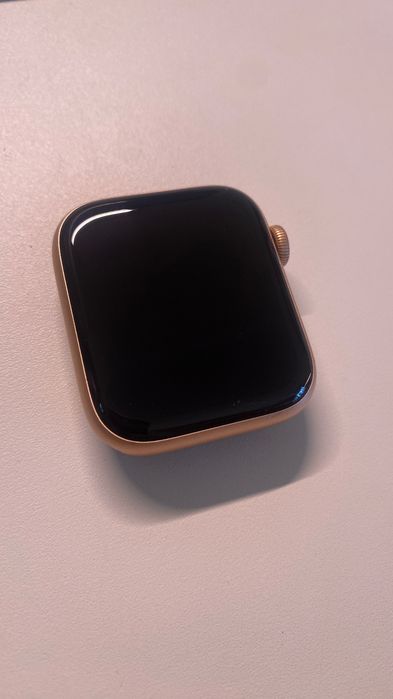 Apple Watch SE 44 mm Rose Gold + 4 Pulseiras