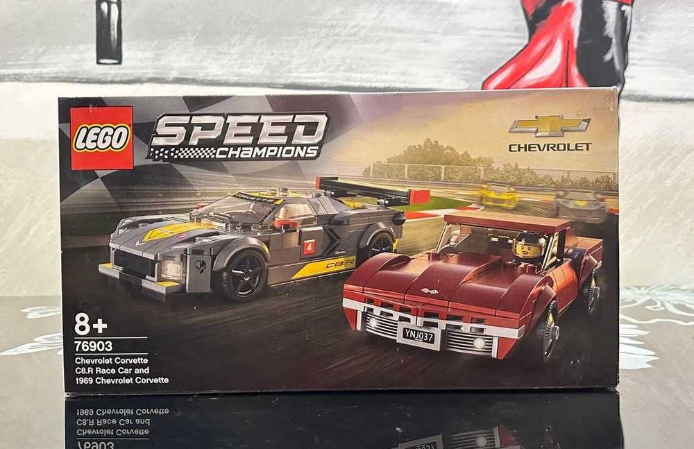 Конструктор LEGO Speed Champions 76903 Chevrolet Corvette C8.R & 1968