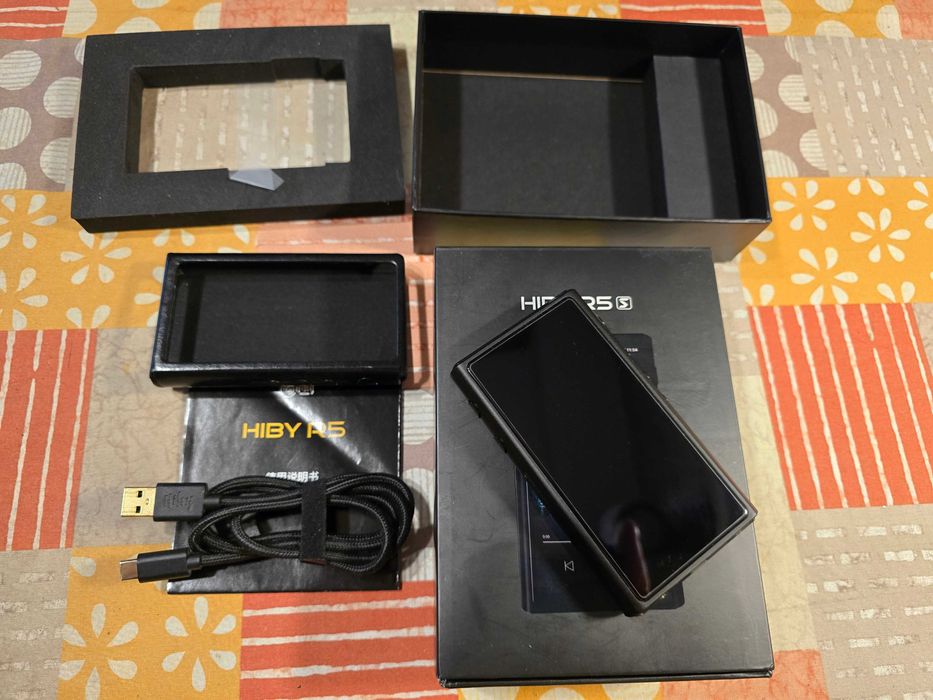 Hi-Fi аудиоплеер Hiby R5 Saber Black