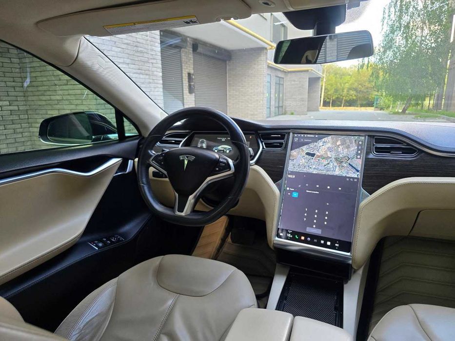 Продам  Tesla Model S 2014. Можна в розстрочку, під викуп.