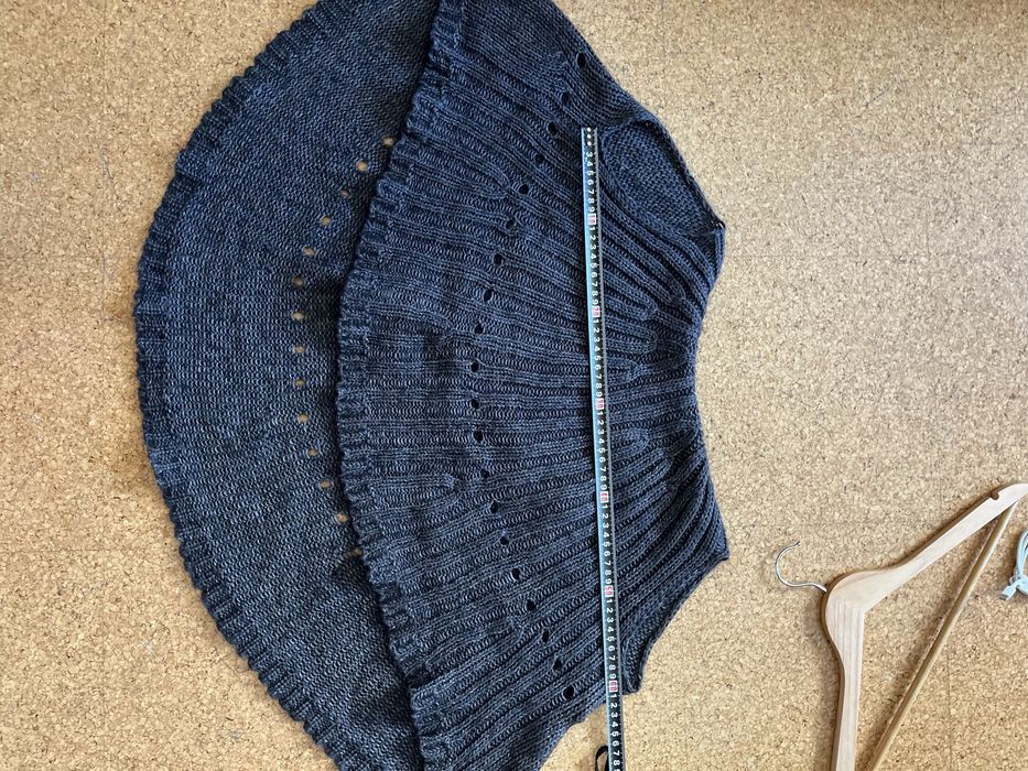 Casaco Malha Oversized Cinza Escuro | Estilo Capa / Poncho Aberto