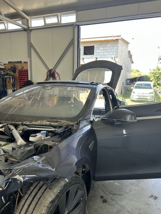 Розборка Tesla S 2012-2016