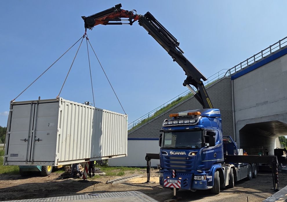 Usługi dźwigowe 10t transportowe hds 25m energetyka maszyny galsta.pl