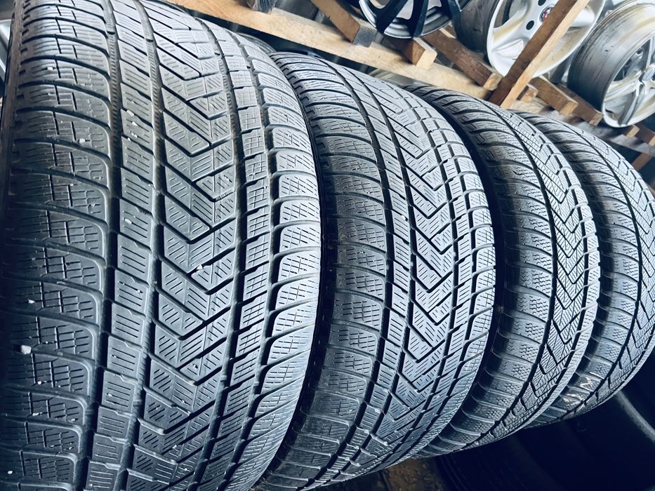 Шини Зимові Різноширокі  275 45 20 305 40 20 Pirelli ScorpionWint