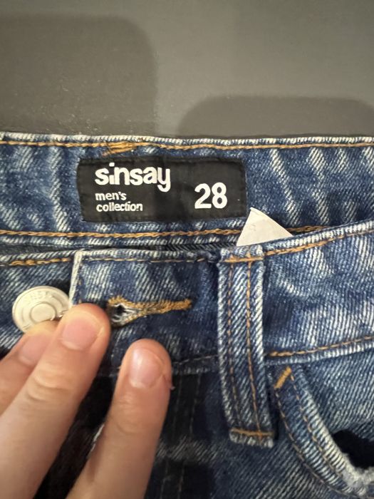 Продам джинсовые шорты