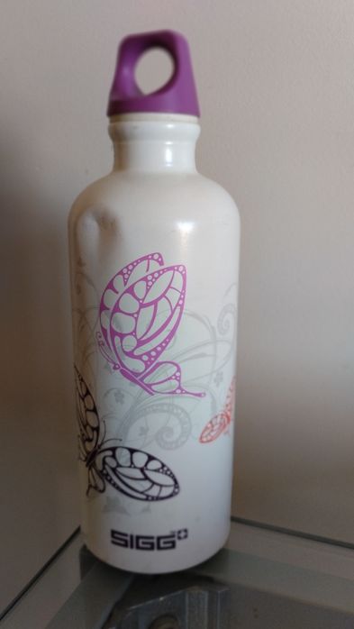 Garrafa térmica da marca SIGG, como nova.
