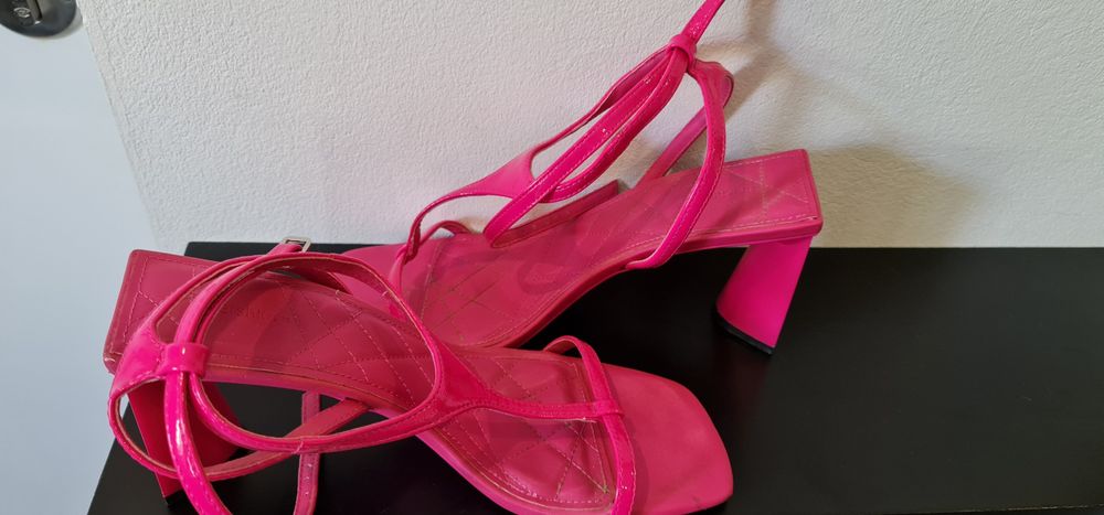 Sandálias de senhora