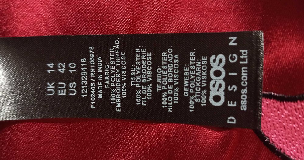 Elegancka satynowa burgundowa wyszywana sukienka w kwiaty ASOS