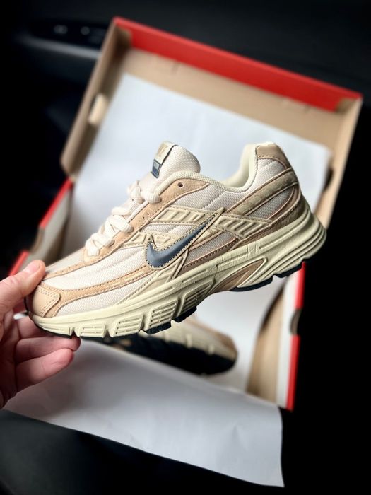 Жіночі кросівки кросівки Nike Initiator