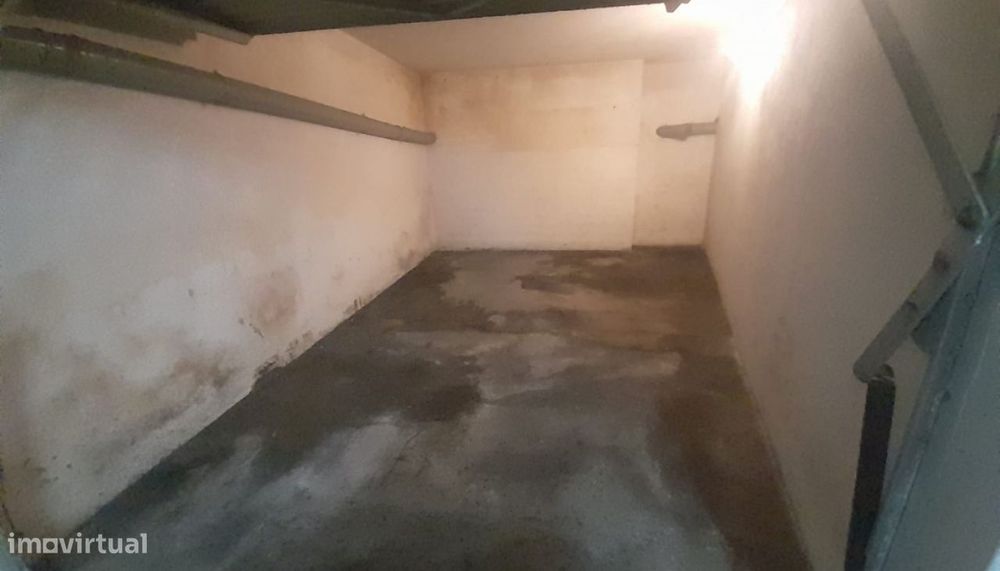 Venda de Garagem Fechada próxima do centro, na Póvoa de Varzim