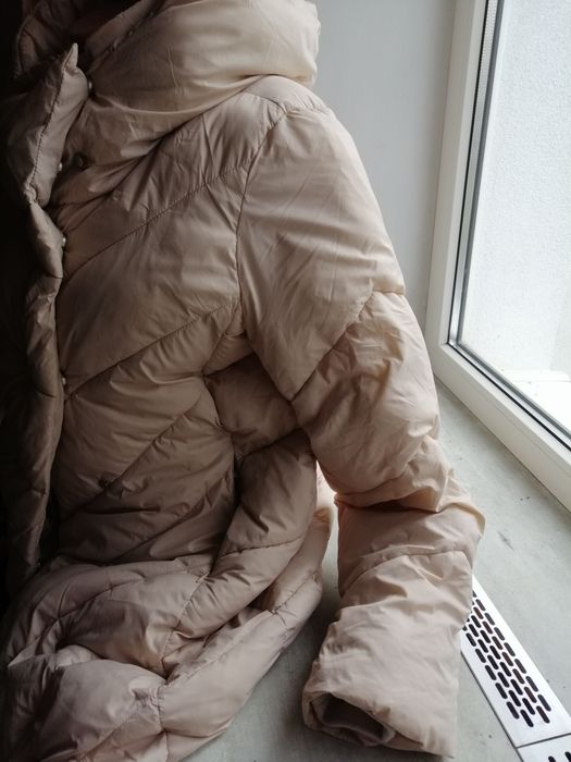 Куртка жіноча  M  Stradivarius