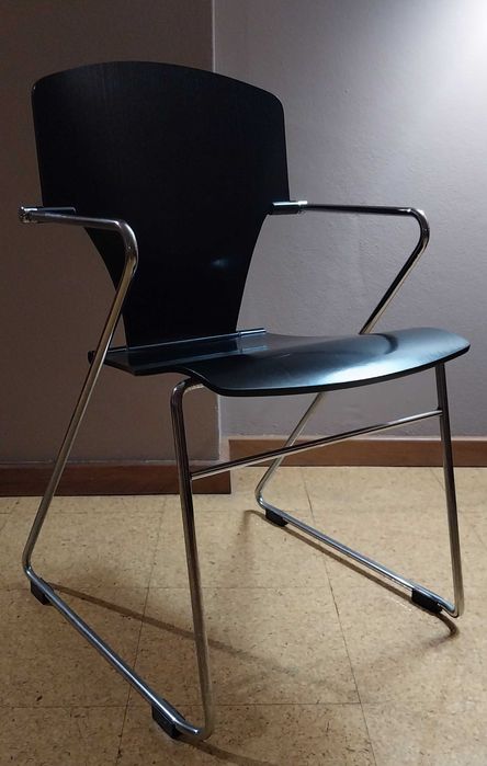 Cadeira Egoa Modelo 300 Stua