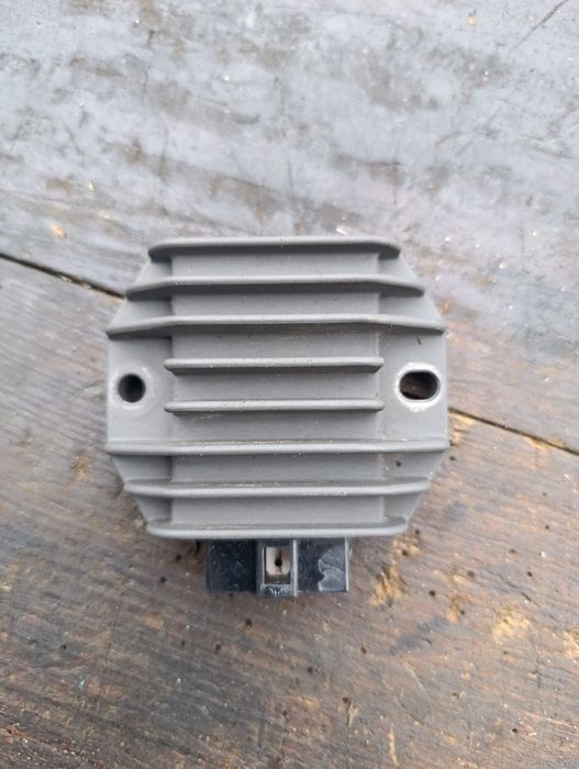 Regulator napięcia Aprilia SX 125 komputer elektronika sterownik A4