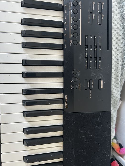 Casio CDP 230R Pianino cyfrowe
