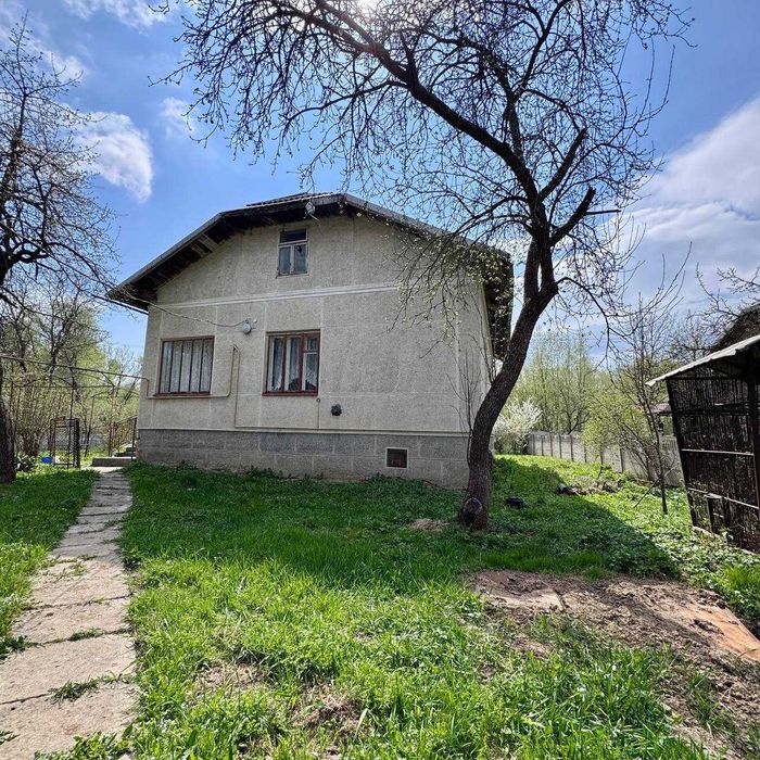 Продається будинок біля дністра у селі Золота Липа