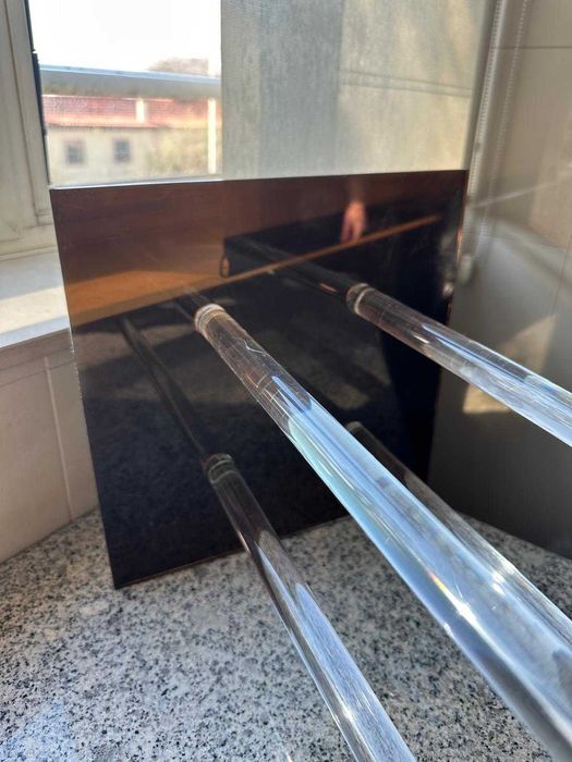 Expositores / Colunas em acrílico