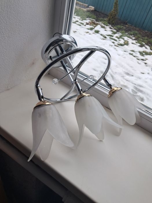 Віддам люстру безкоштовно