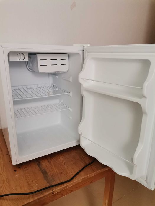 Mini Bar CONFORTEC CF 90WE