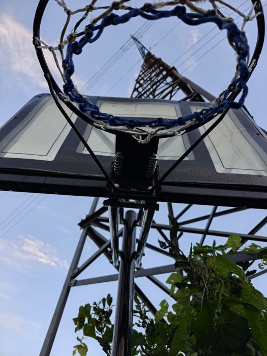 Vendo tabela basquete regulável em altura