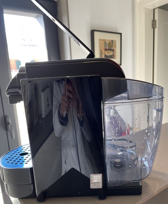 Maquina de Cafe com caixa