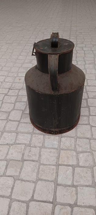Conjunto de 2  bilhas antigas