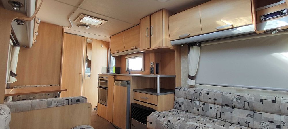 Caravana - Cozinha equipada e 4 camas