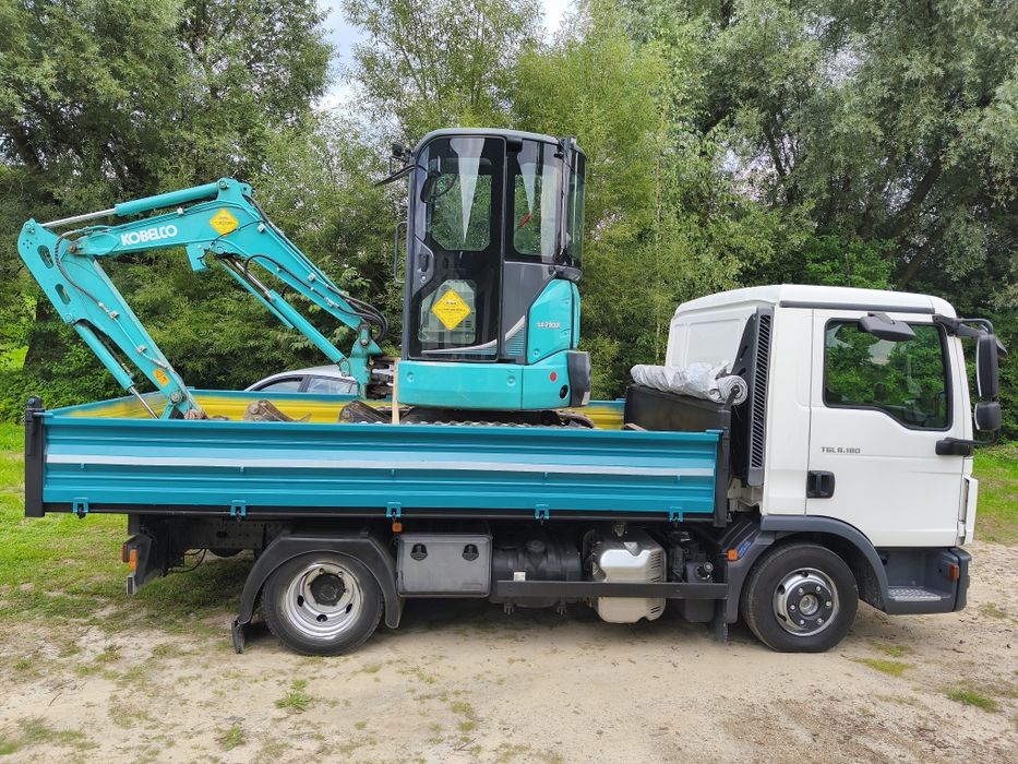 Transport wywrotką betonu z betoniarni, kruszywa, ziemia