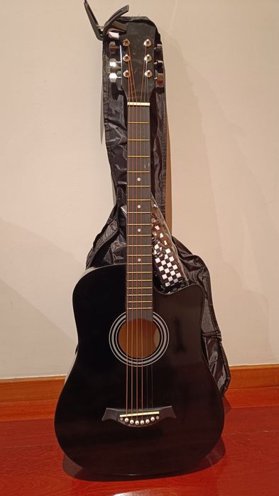 Violão / guitarra acústica com bolsa de transporte (NOVO)