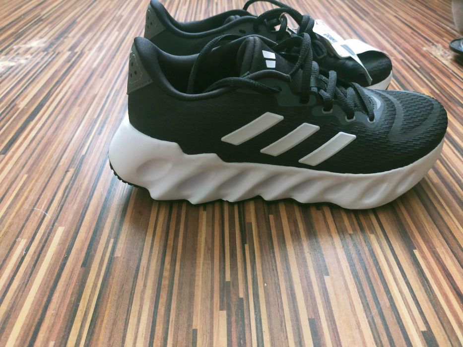 Nowe adidasy Adidas czarne rozmiar 36 i 2/3 do biegania