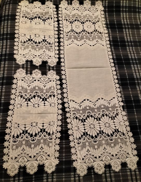 Naperons linho de quarto com renda aplicada