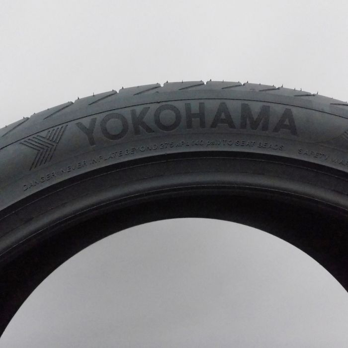 Opony 265/40/21 Yokohama 265/40R21 105Y XL V105 Letnie 2017 Nieużywane