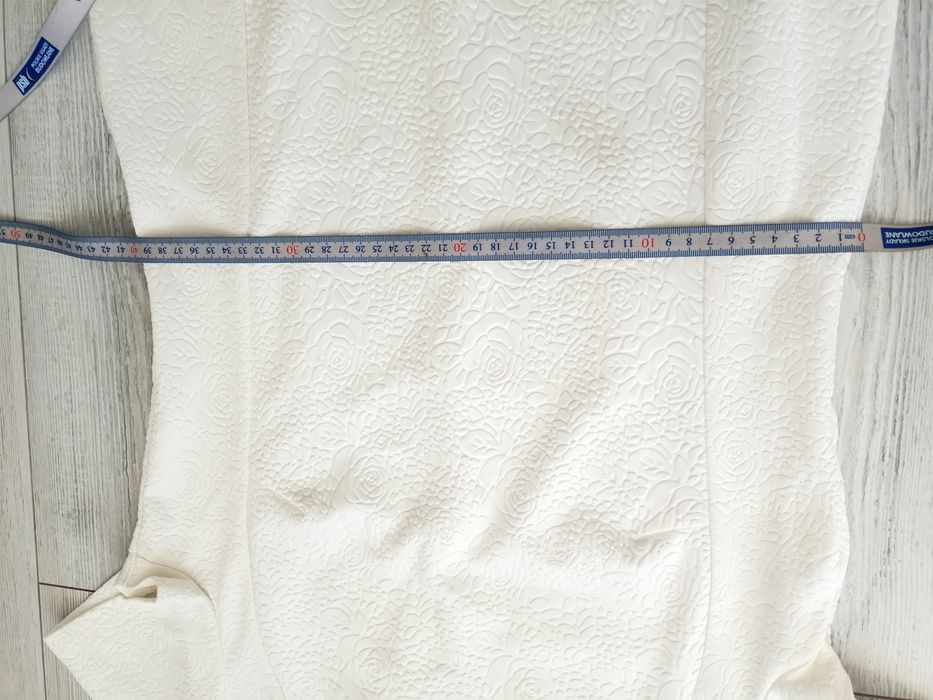 Sukienka Reserved L
