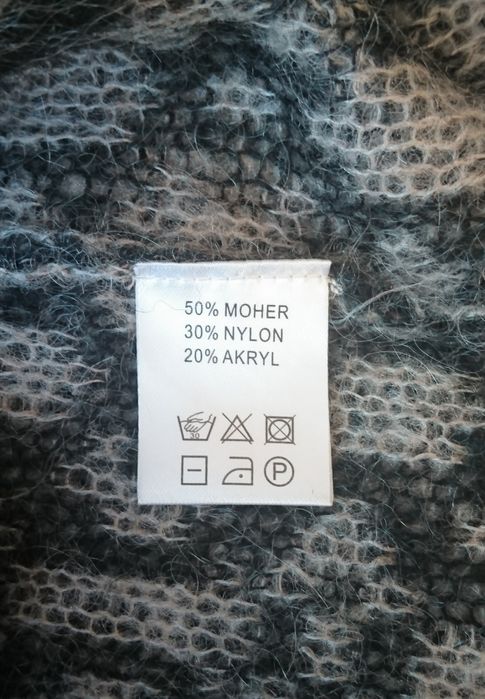 sweter w pepitkę SOLAR