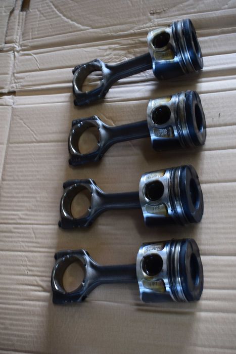 korbowód tłok Fiat Freemont 12r.2.0 jtd