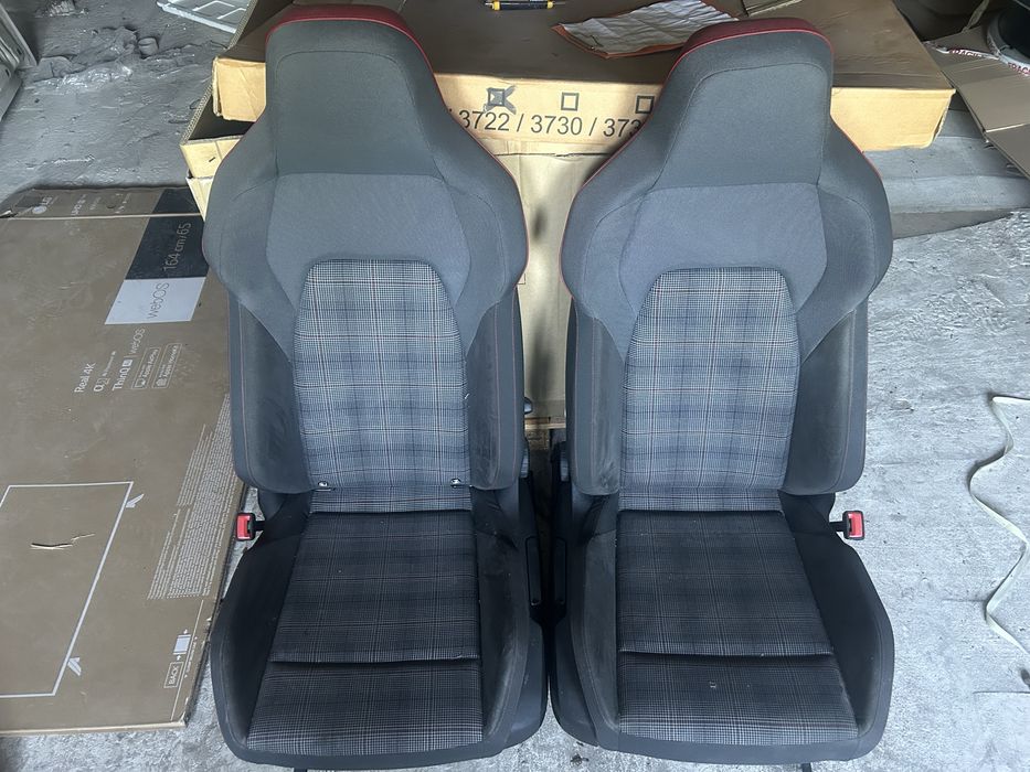 Fotele wnetrze golf 8 gti komplet