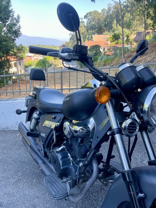 Keeway Superlight 125