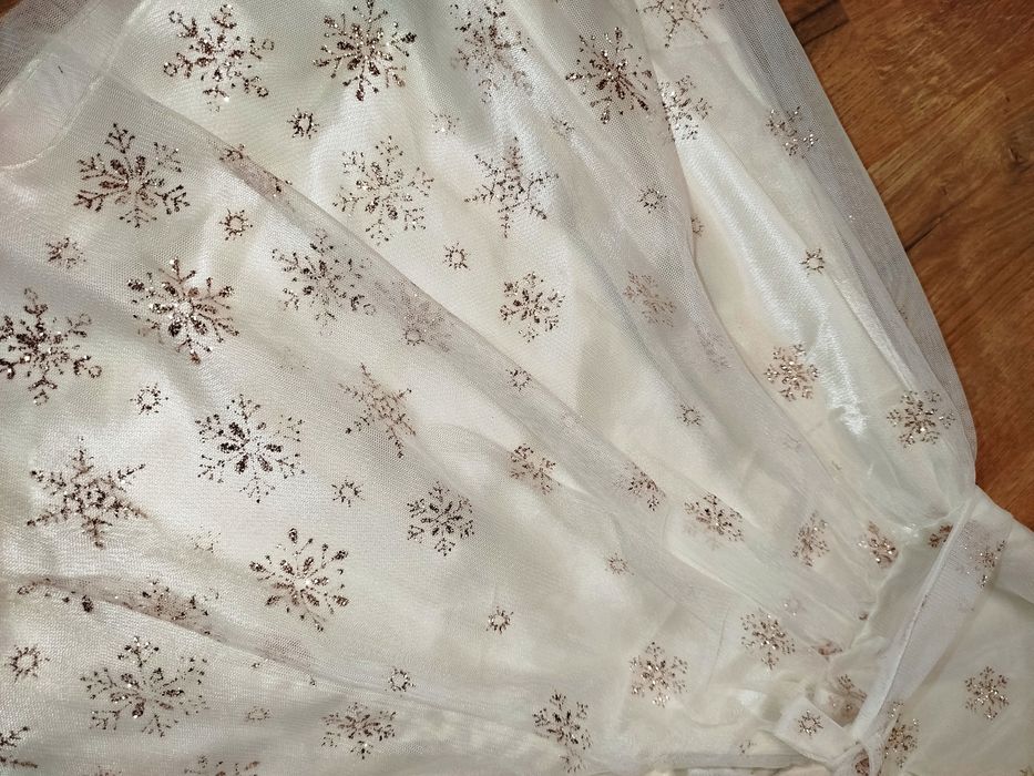 Святкова сукня для маленької принцеси на 7-8 років