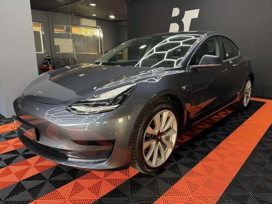 Tesla Model 3 Standard Range Plus RWD511338636431872001